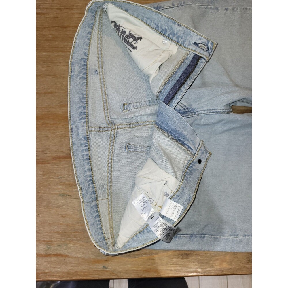 Levi's 505 Men's Jeans 38x32 Light Wash Regular Fit Straight Leg Blue Denim 2024 - Picture 9 of 9